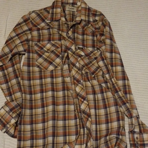 Button down shirts - Picture 3 of 6